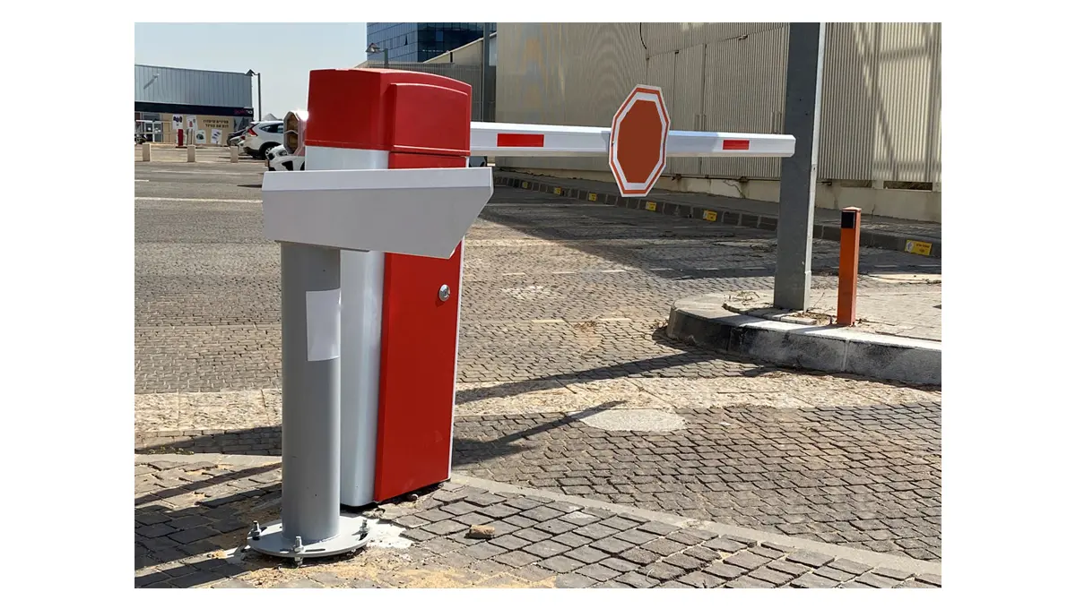 Rust-resistant Snappy CCTV pole for secure parking entrance monitoring